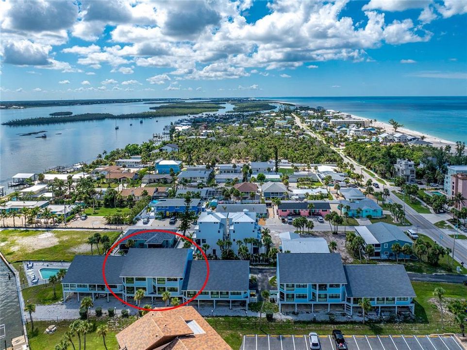 На продажу: $470,000 (2 спален, 2 ванн, 1270 Квадратных фут)