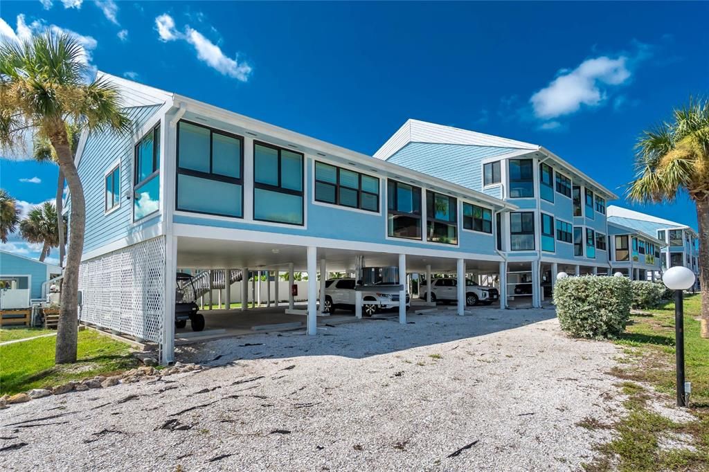 На продажу: $470,000 (2 спален, 2 ванн, 1270 Квадратных фут)