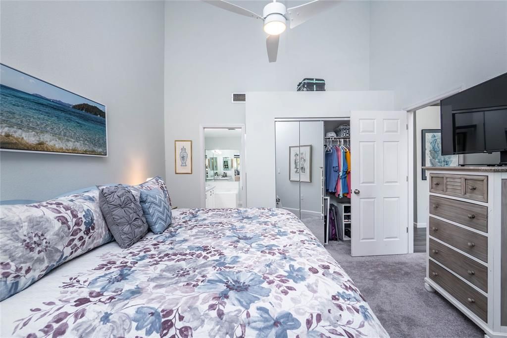 На продажу: $470,000 (2 спален, 2 ванн, 1270 Квадратных фут)