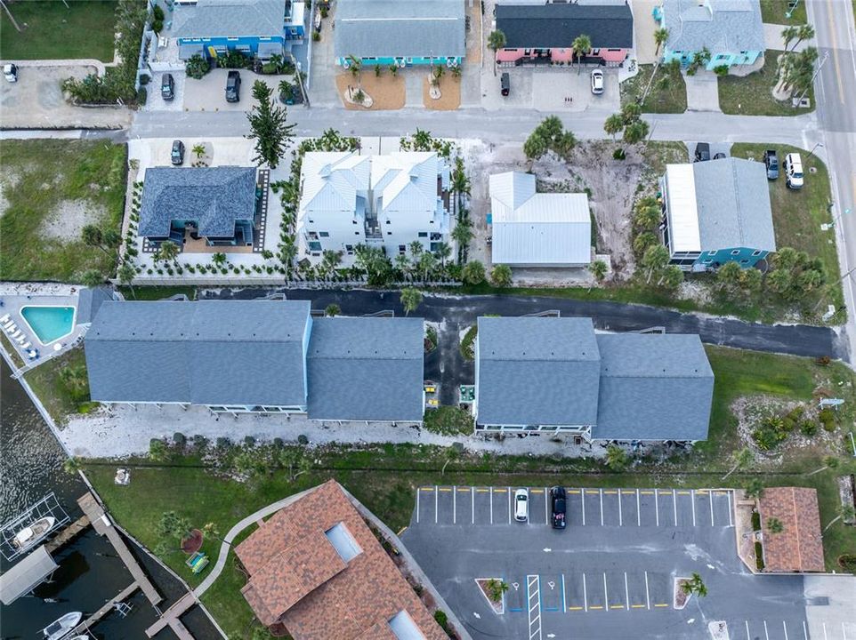 На продажу: $470,000 (2 спален, 2 ванн, 1270 Квадратных фут)