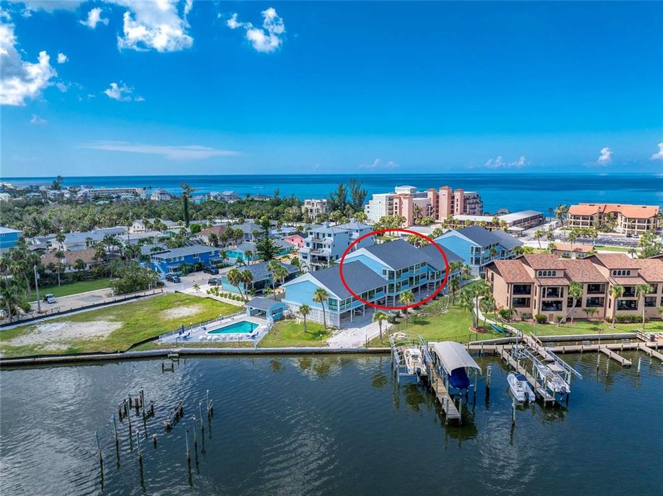 На продажу: $470,000 (2 спален, 2 ванн, 1270 Квадратных фут)