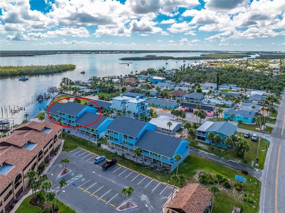 На продажу: $470,000 (2 спален, 2 ванн, 1270 Квадратных фут)