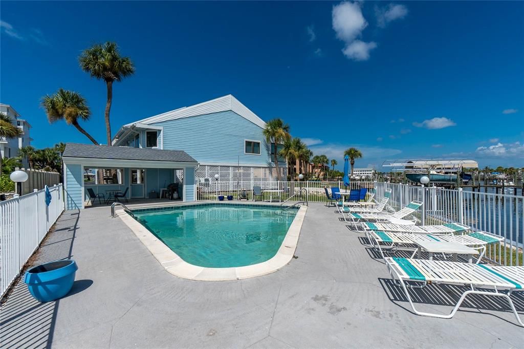 На продажу: $470,000 (2 спален, 2 ванн, 1270 Квадратных фут)