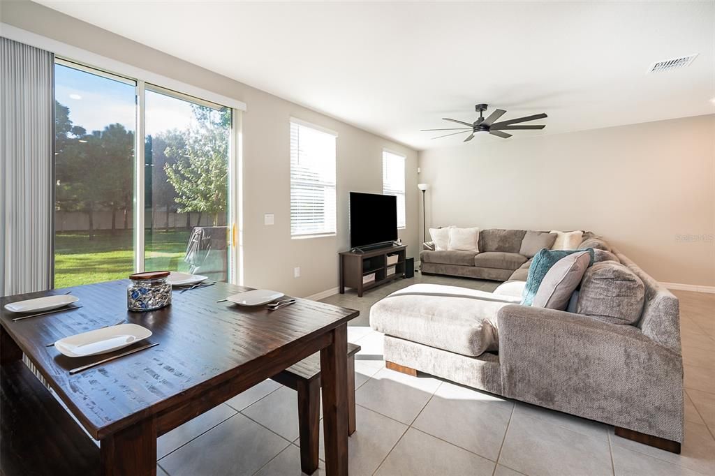 En Venta: $344,000 (3 camas, 2 baños, 1570 Pies cuadrados)