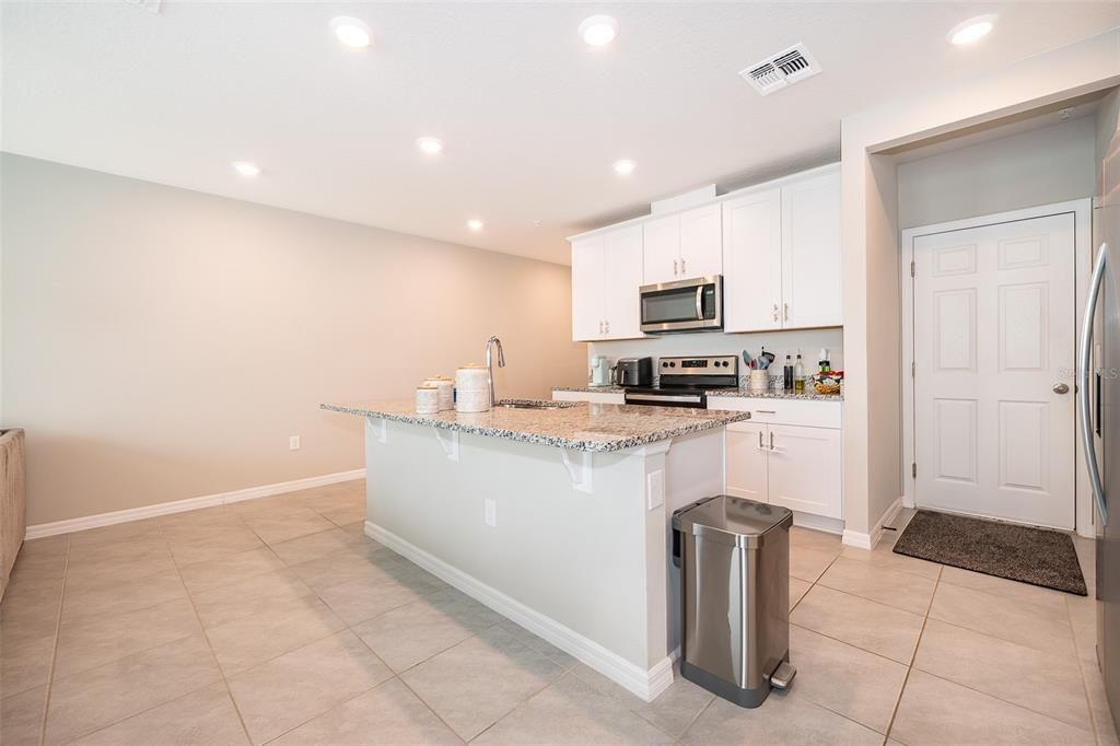 En Venta: $344,000 (3 camas, 2 baños, 1570 Pies cuadrados)