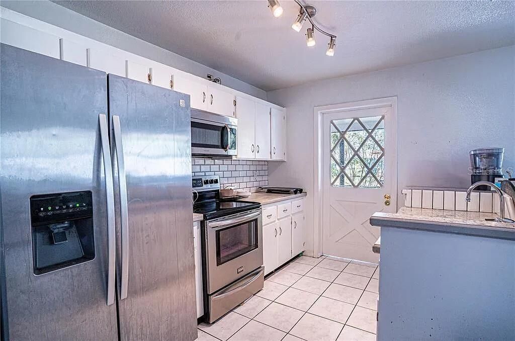 待售: $315,000 (4 贝兹, 3 浴室, 1444 平方英尺)