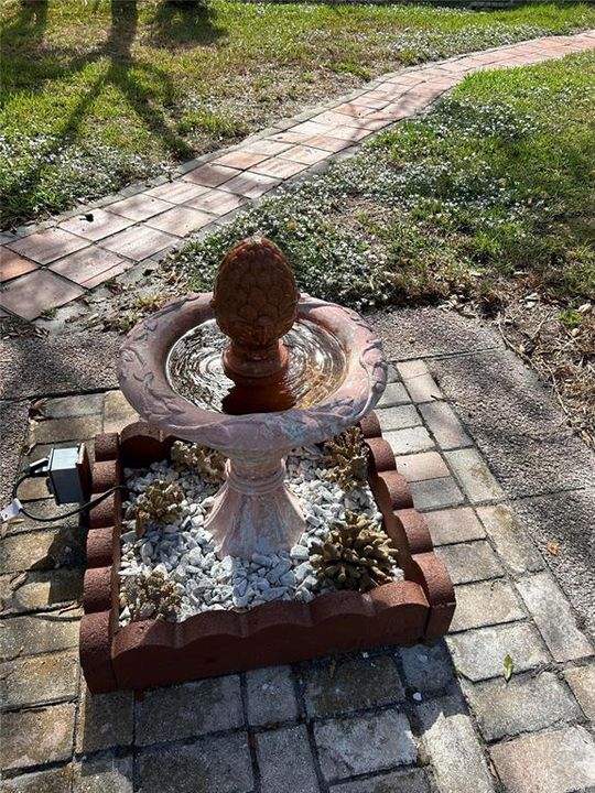 待售: $315,000 (4 贝兹, 3 浴室, 1444 平方英尺)