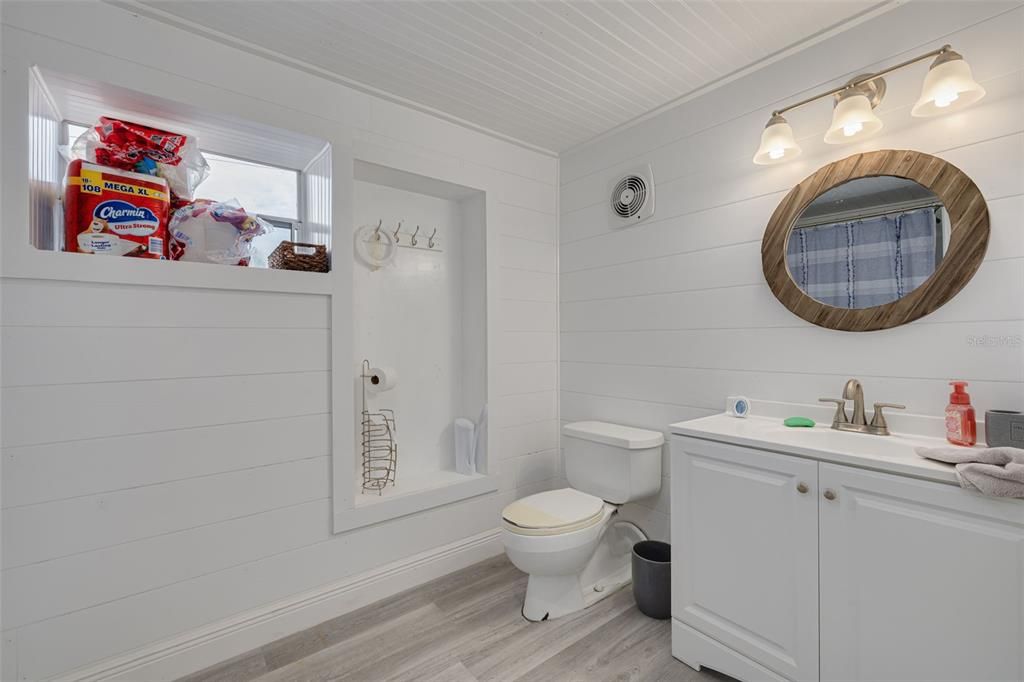 待售: $1,100,000 (5 贝兹, 3 浴室, 3761 平方英尺)