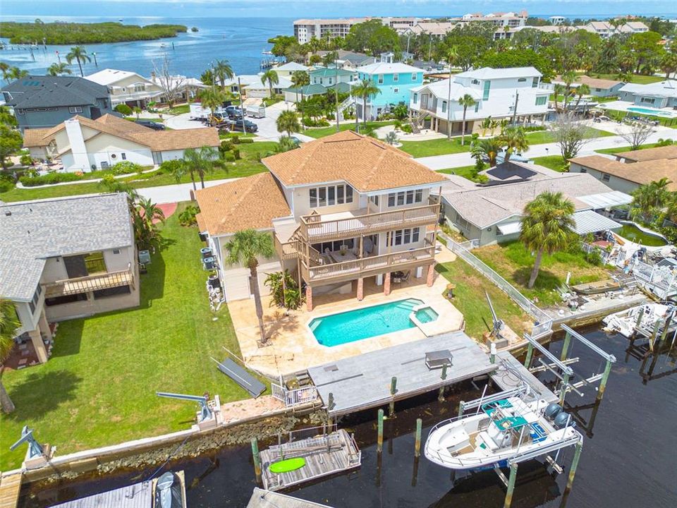 待售: $1,100,000 (5 贝兹, 3 浴室, 3761 平方英尺)