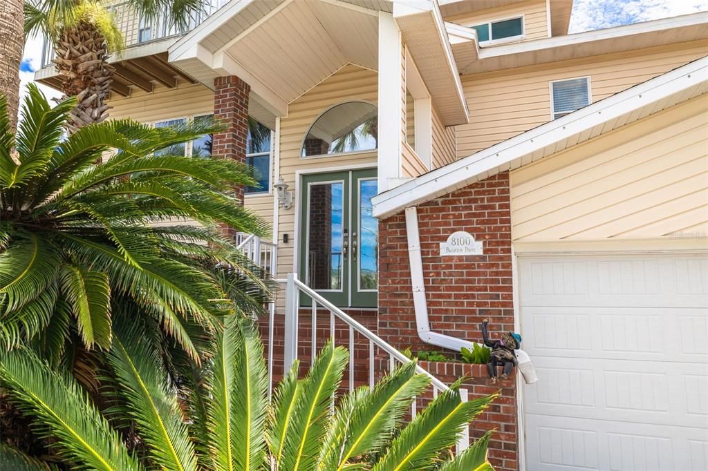 待售: $1,100,000 (5 贝兹, 3 浴室, 3761 平方英尺)