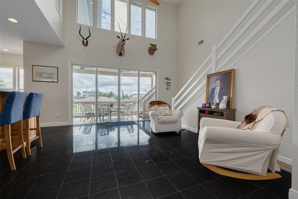 待售: $1,100,000 (5 贝兹, 3 浴室, 3761 平方英尺)