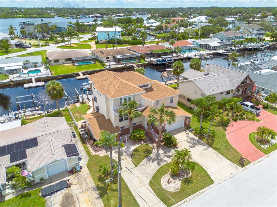 待售: $1,100,000 (5 贝兹, 3 浴室, 3761 平方英尺)