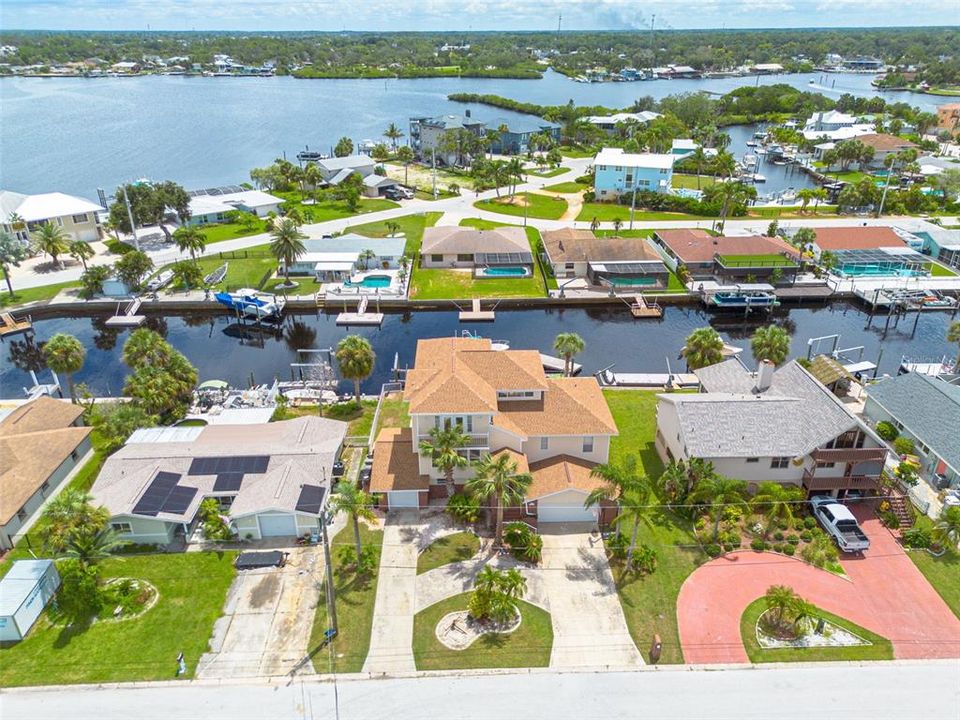 待售: $1,100,000 (5 贝兹, 3 浴室, 3761 平方英尺)