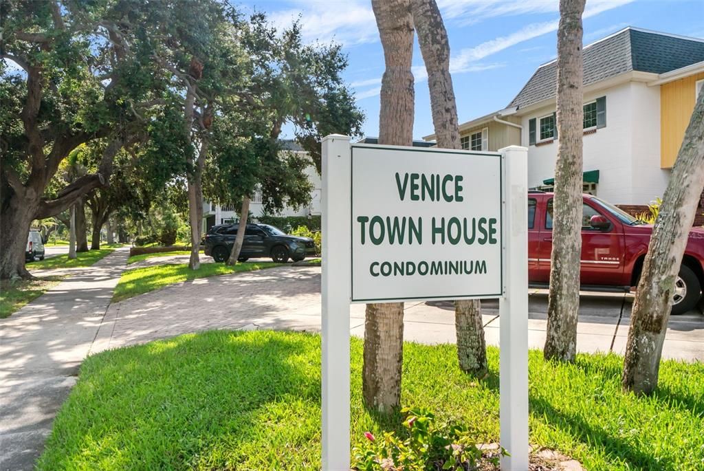 En Venta: $500,000 (2 camas, 1 baños, 1246 Pies cuadrados)