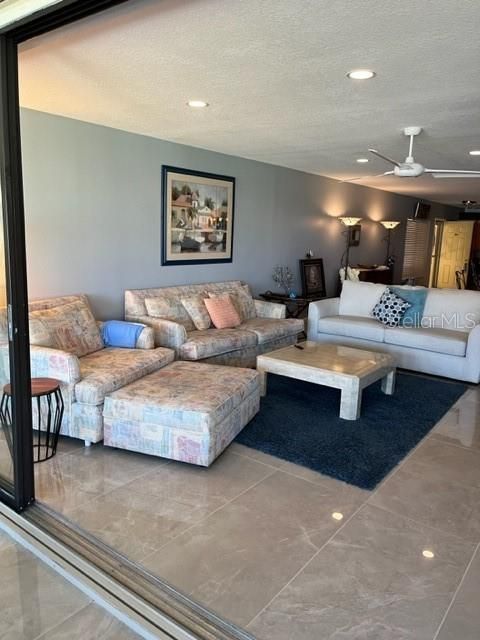 For Rent: $5,750 (3 beds, 2 baths, 2069 Square Feet)