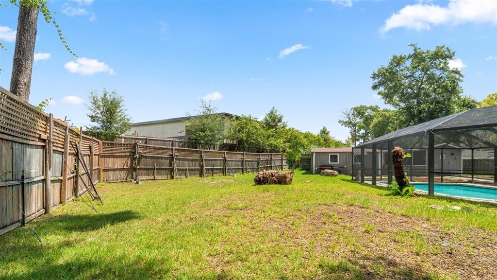 Active With Contract: $325,000 (3 beds, 2 baths, 1586 Square Feet)