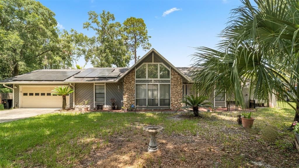 Active With Contract: $325,000 (3 beds, 2 baths, 1586 Square Feet)