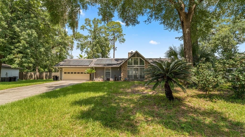 Active With Contract: $325,000 (3 beds, 2 baths, 1586 Square Feet)