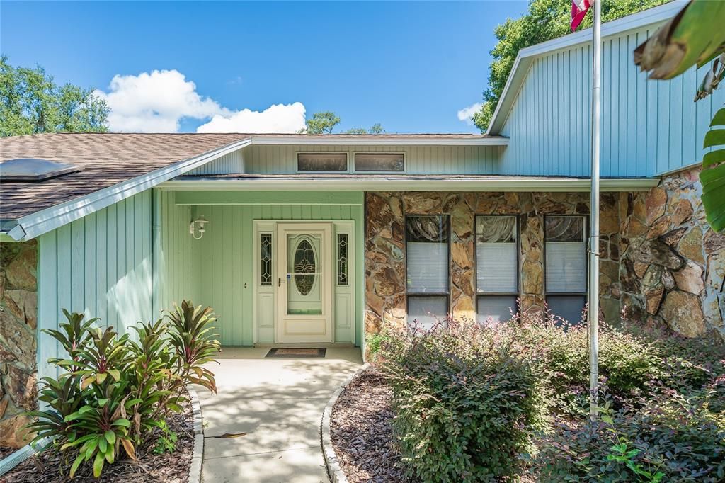 For Sale: $375,000 (3 beds, 2 baths, 2226 Square Feet)