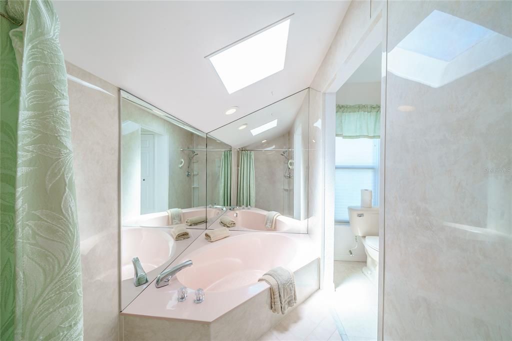 For Sale: $375,000 (3 beds, 2 baths, 2226 Square Feet)