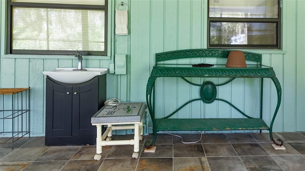 For Sale: $375,000 (3 beds, 2 baths, 2226 Square Feet)