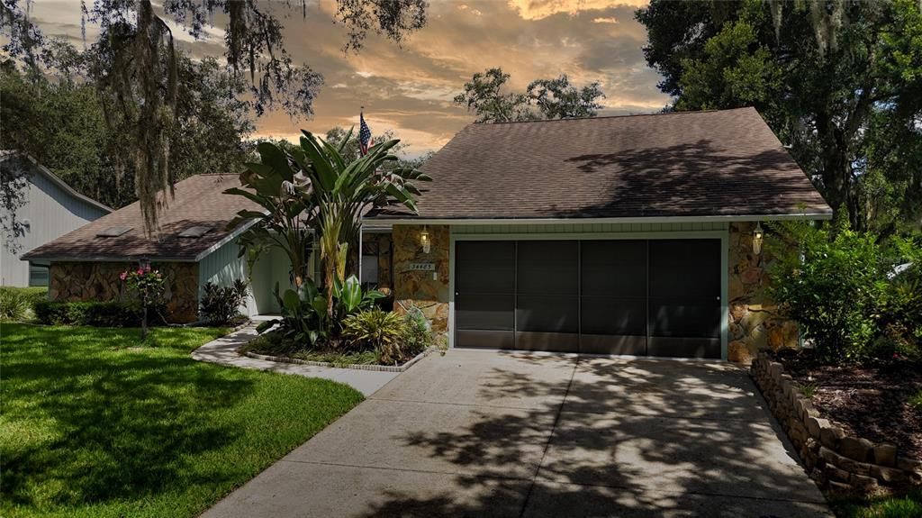 For Sale: $375,000 (3 beds, 2 baths, 2226 Square Feet)