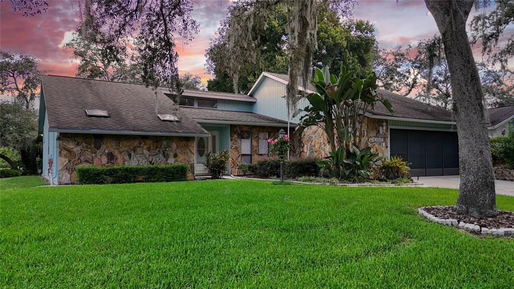 For Sale: $375,000 (3 beds, 2 baths, 2226 Square Feet)