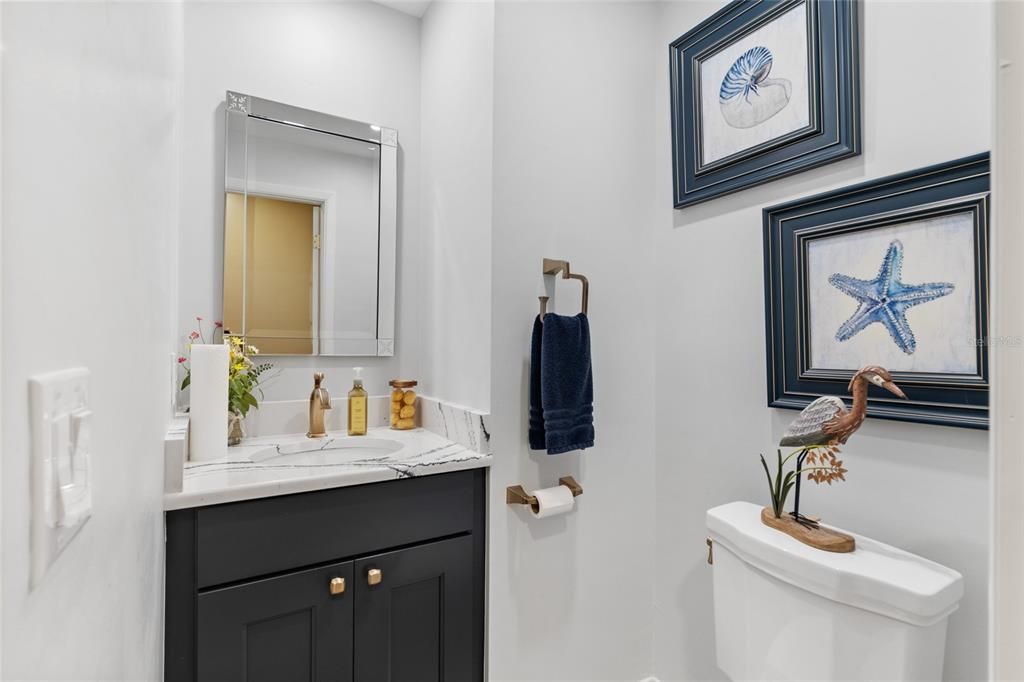 待售: $334,500 (2 贝兹, 1 浴室, 1099 平方英尺)