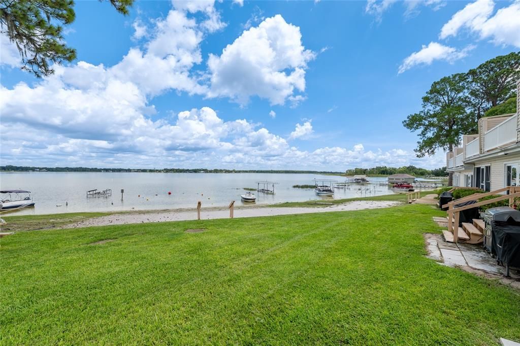 待售: $334,500 (2 贝兹, 1 浴室, 1099 平方英尺)