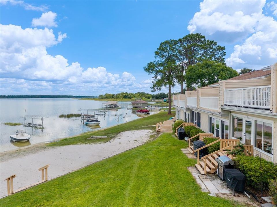 待售: $334,500 (2 贝兹, 1 浴室, 1099 平方英尺)