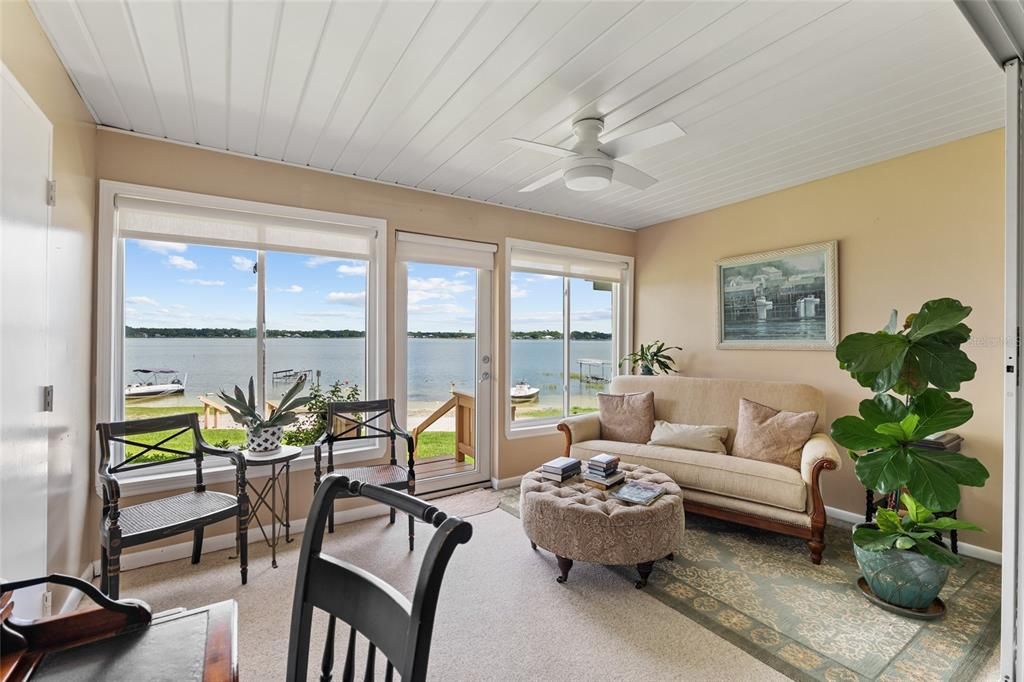 待售: $334,500 (2 贝兹, 1 浴室, 1099 平方英尺)