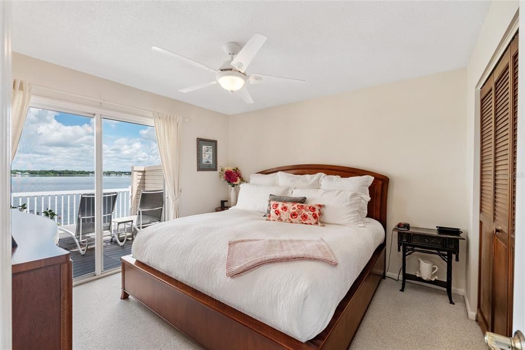 待售: $334,500 (2 贝兹, 1 浴室, 1099 平方英尺)