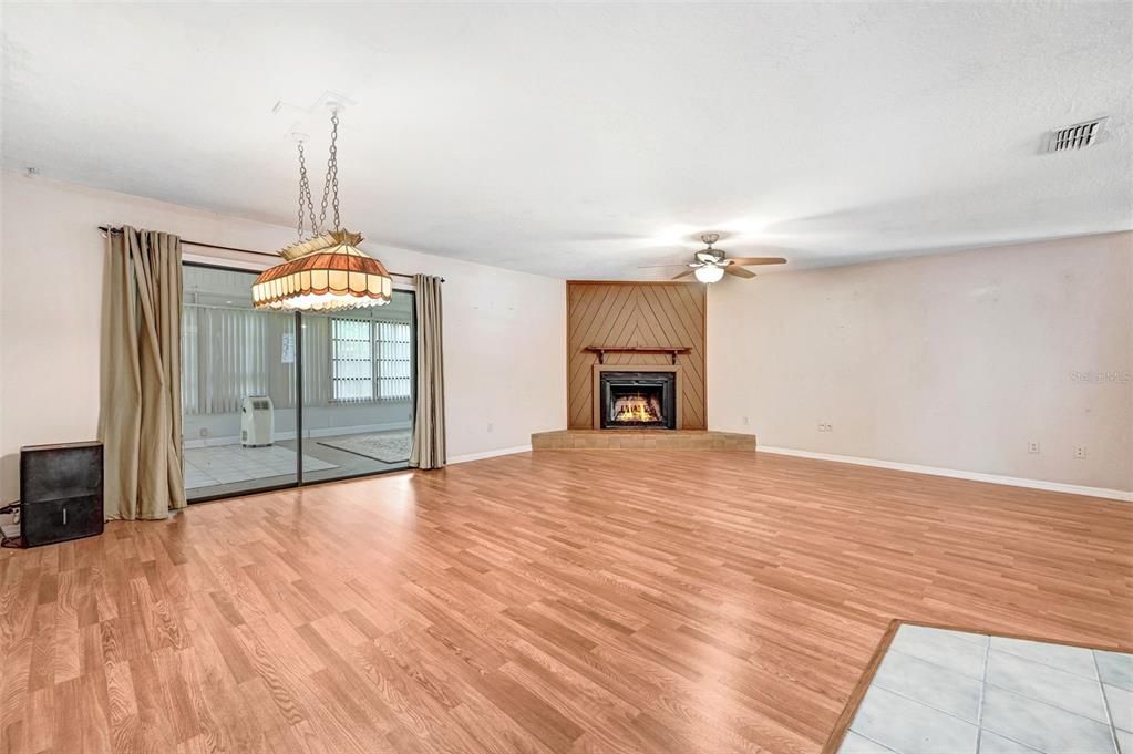 待售: $369,500 (3 贝兹, 2 浴室, 1638 平方英尺)