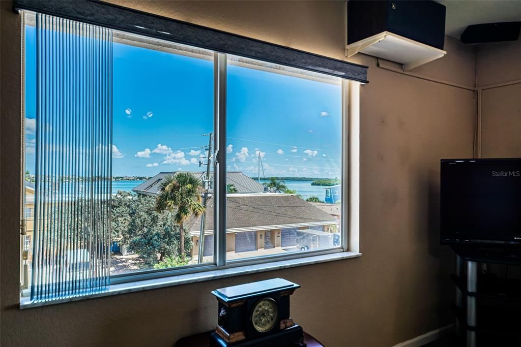 待售: $675,000 (3 贝兹, 2 浴室, 2227 平方英尺)