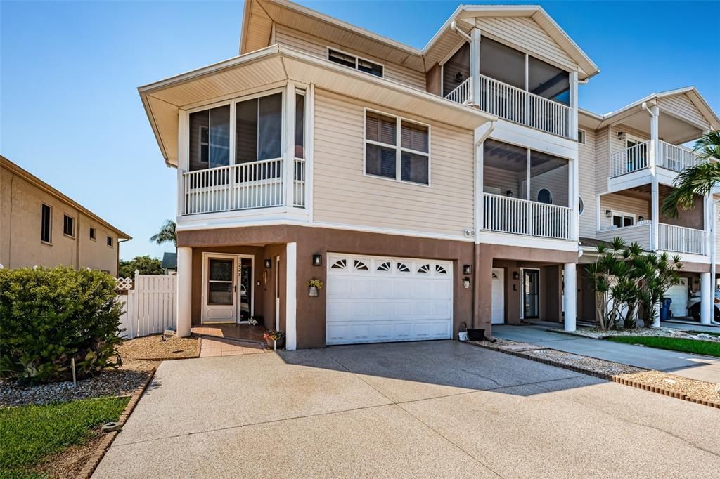 待售: $675,000 (3 贝兹, 2 浴室, 2227 平方英尺)