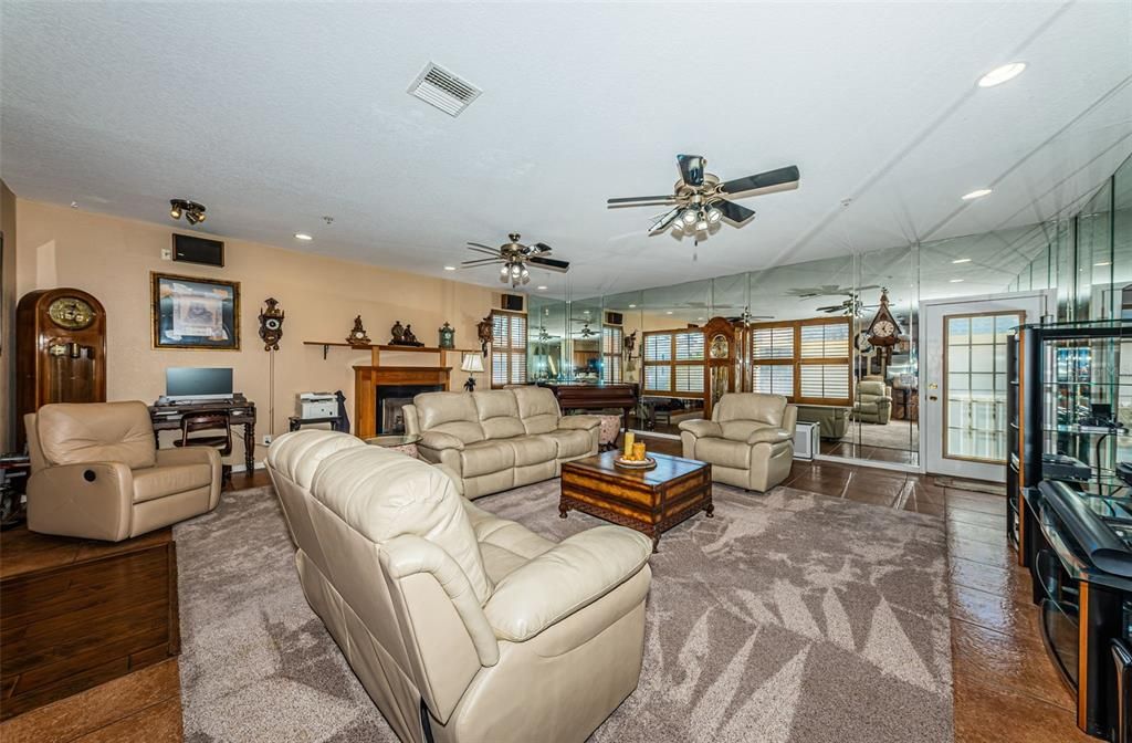 待售: $675,000 (3 贝兹, 2 浴室, 2227 平方英尺)