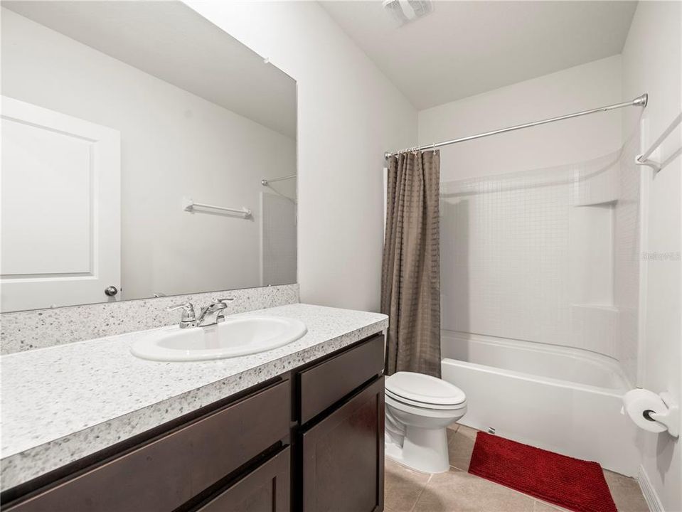 En Venta: $325,000 (3 camas, 2 baños, 1673 Pies cuadrados)