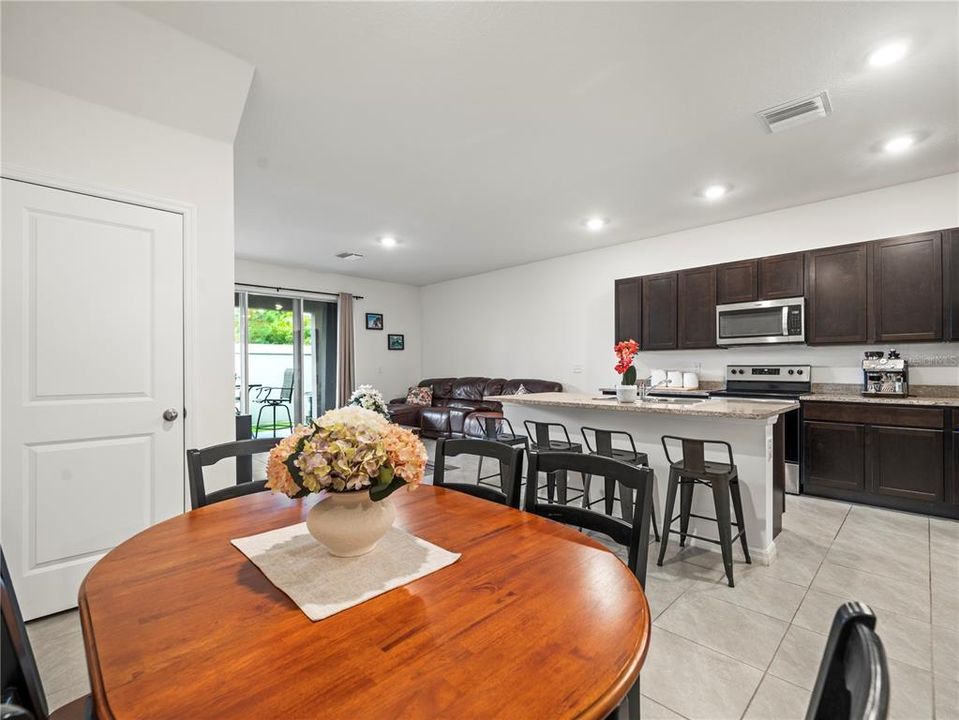 En Venta: $325,000 (3 camas, 2 baños, 1673 Pies cuadrados)