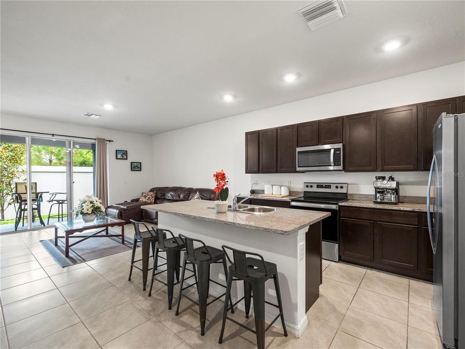 En Venta: $325,000 (3 camas, 2 baños, 1673 Pies cuadrados)