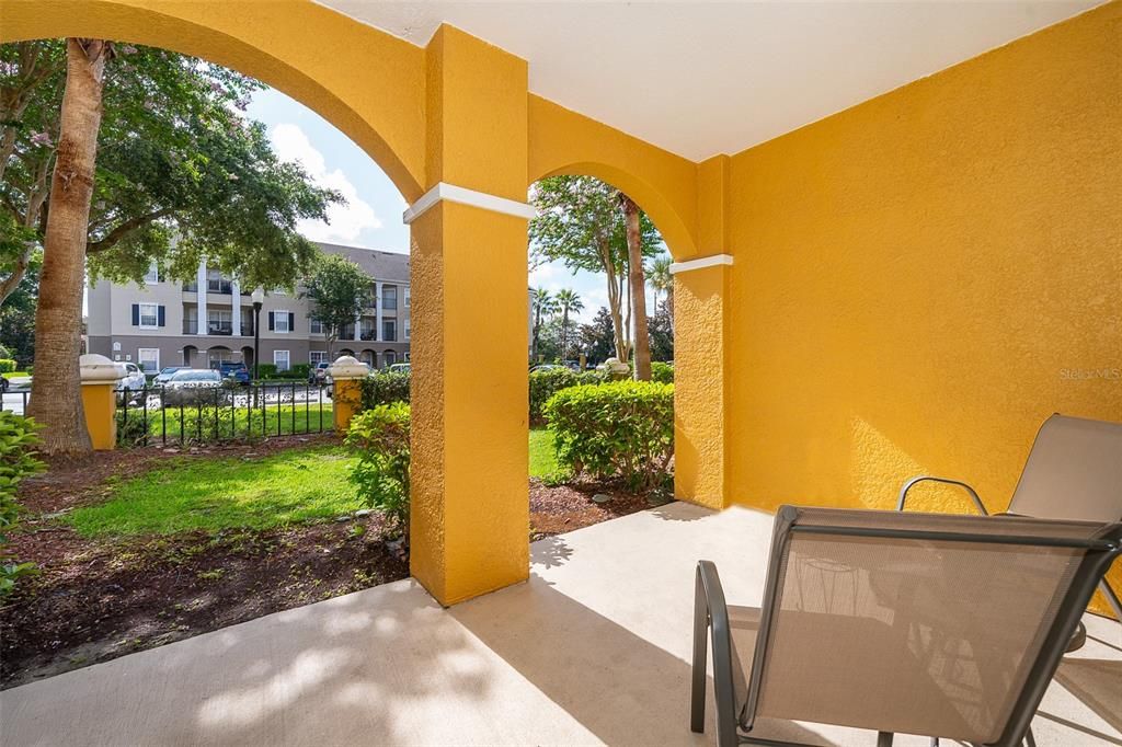 合同活跃: $1,350 (1 贝兹, 1 浴室, 782 平方英尺)