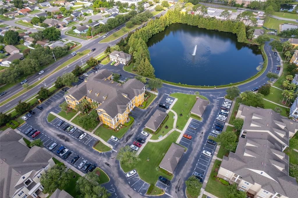 合同活跃: $1,350 (1 贝兹, 1 浴室, 782 平方英尺)