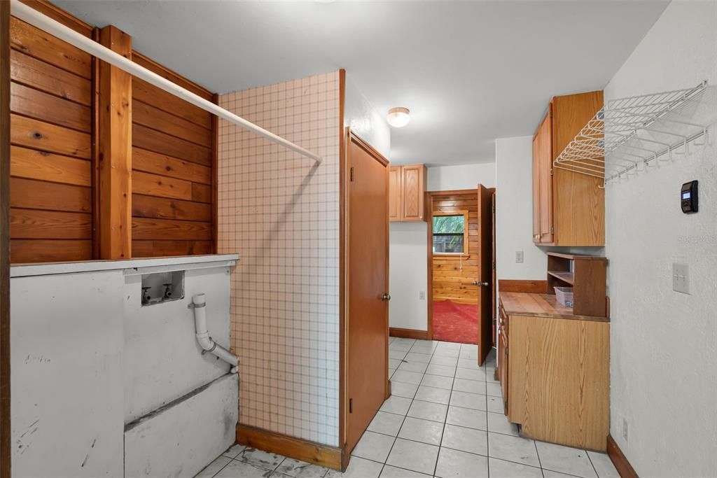 Active With Contract: $550,000 (4 beds, 2 baths, 2240 Square Feet)