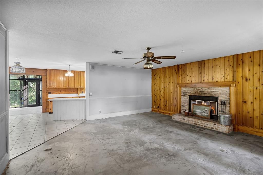 Active With Contract: $550,000 (4 beds, 2 baths, 2240 Square Feet)