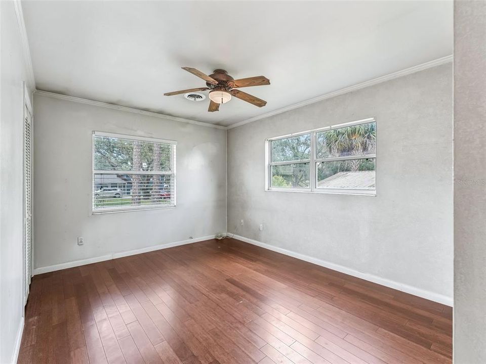 合同活跃: $324,900 (3 贝兹, 2 浴室, 1456 平方英尺)