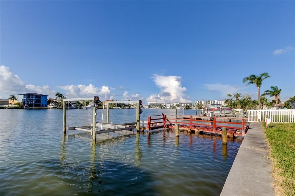 For Sale: $810,000 (3 beds, 1 baths, 1731 Square Feet)