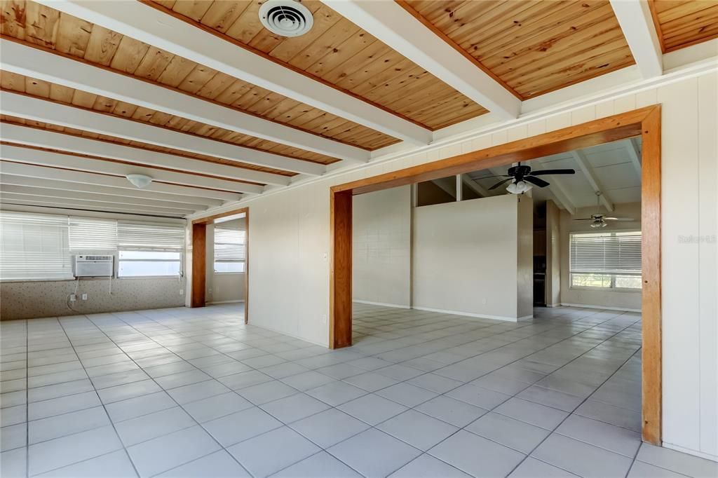 For Sale: $810,000 (3 beds, 1 baths, 1731 Square Feet)