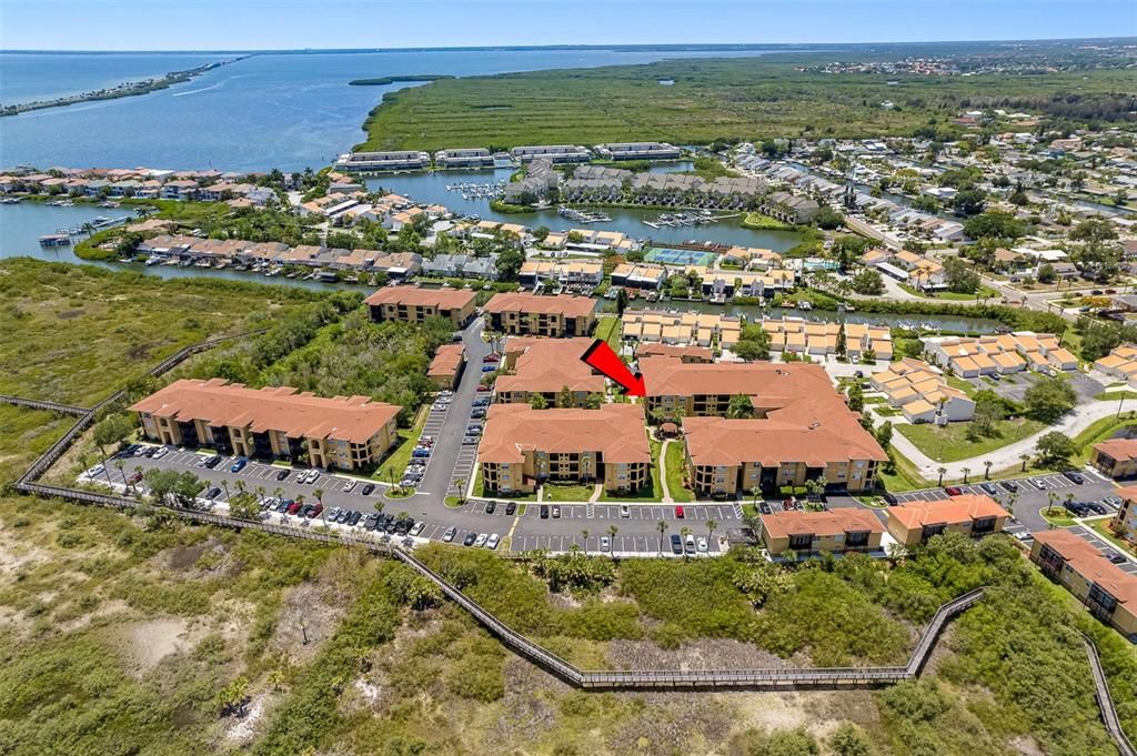 Под контрактом: $165,000 (1 спален, 1 ванн, 656 Квадратных фут)