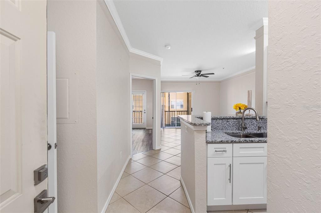 Под контрактом: $165,000 (1 спален, 1 ванн, 656 Квадратных фут)