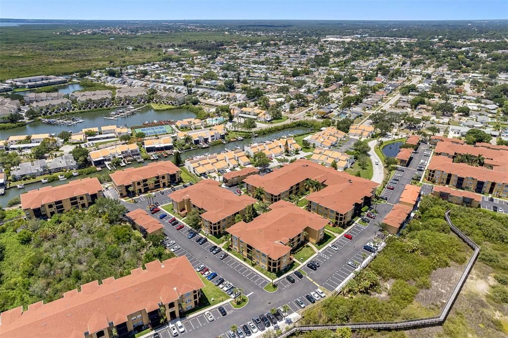 Под контрактом: $165,000 (1 спален, 1 ванн, 656 Квадратных фут)