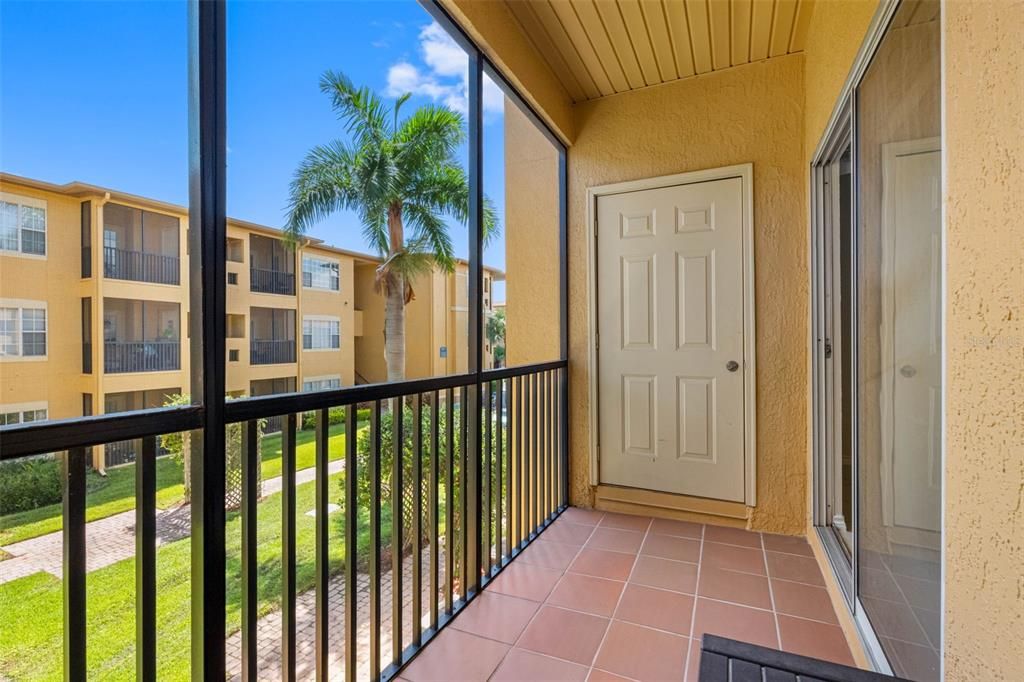 Под контрактом: $165,000 (1 спален, 1 ванн, 656 Квадратных фут)